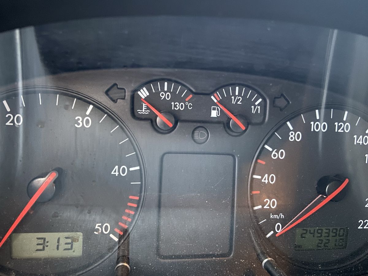 VW Nutzfahrzeuge: VW T4 Syncro Pritsche 6 Plätzer  pick up – Defekt aus Rothenthurm von dr.ger.umpel 3