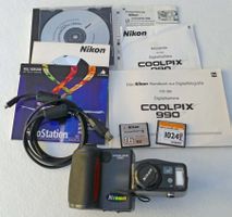 Nikon COOLPIX 990 Digitalkamera mit Zubehör, guter Zustand