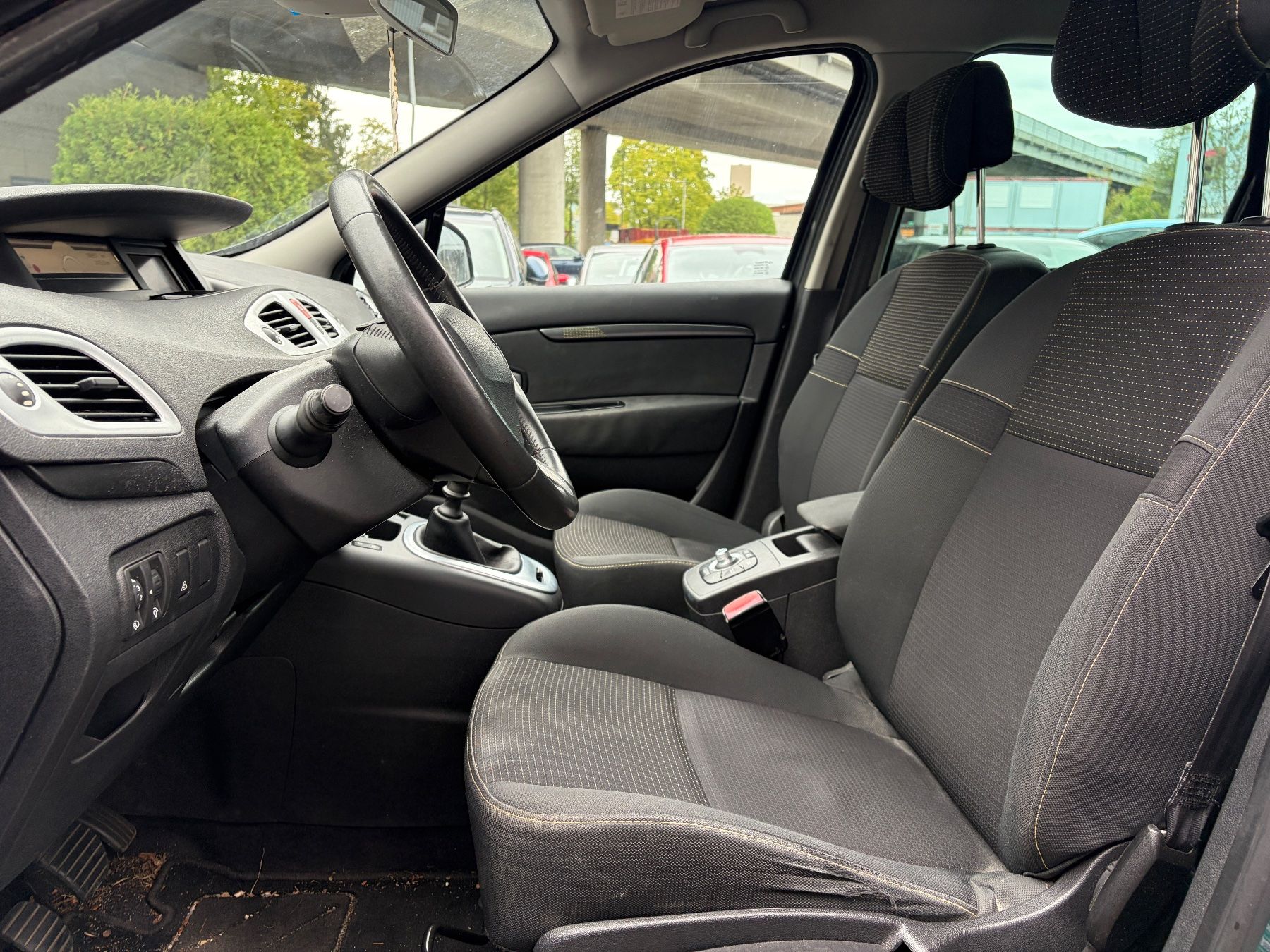 Renault Automobili: RENAULT Megane Scenic 1.4 – Usato da Bern venduto da Garage-Blunier-AG 5