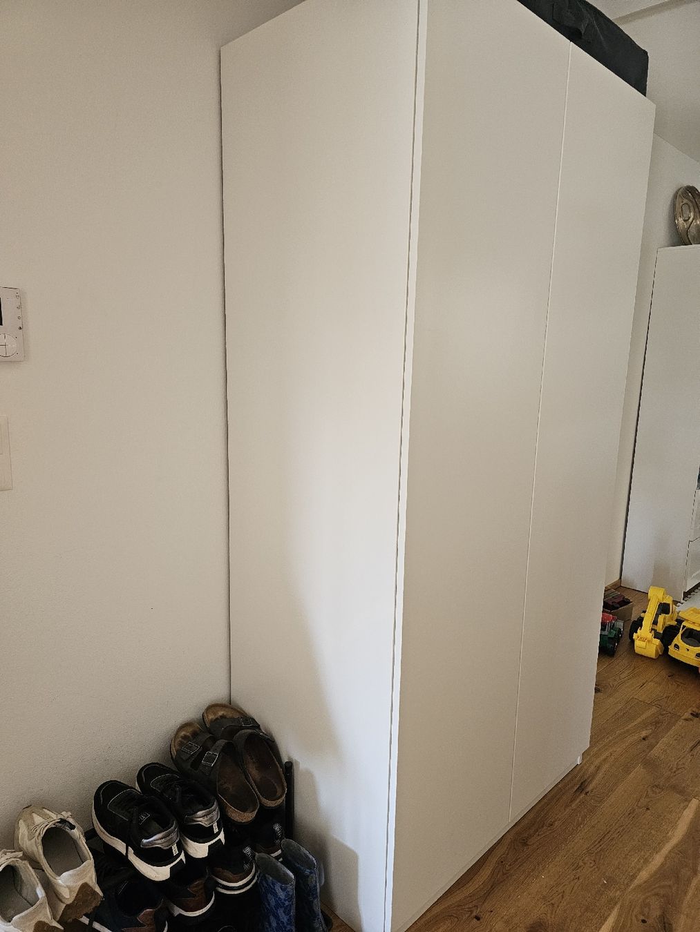Ikea Armadi: Kleiderschrank  – Nuovo (secondo la descrizione) da Basel venduto da vel_w2tr 1