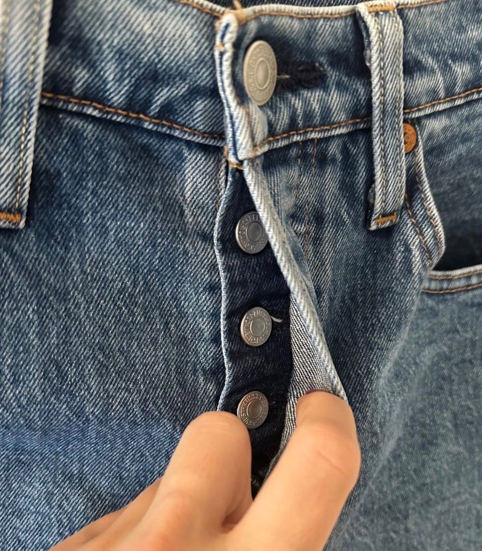 Levi's Pantaloni: Levis 501shorts w25 – Usato da Gondiswil venduto da shaenu 4