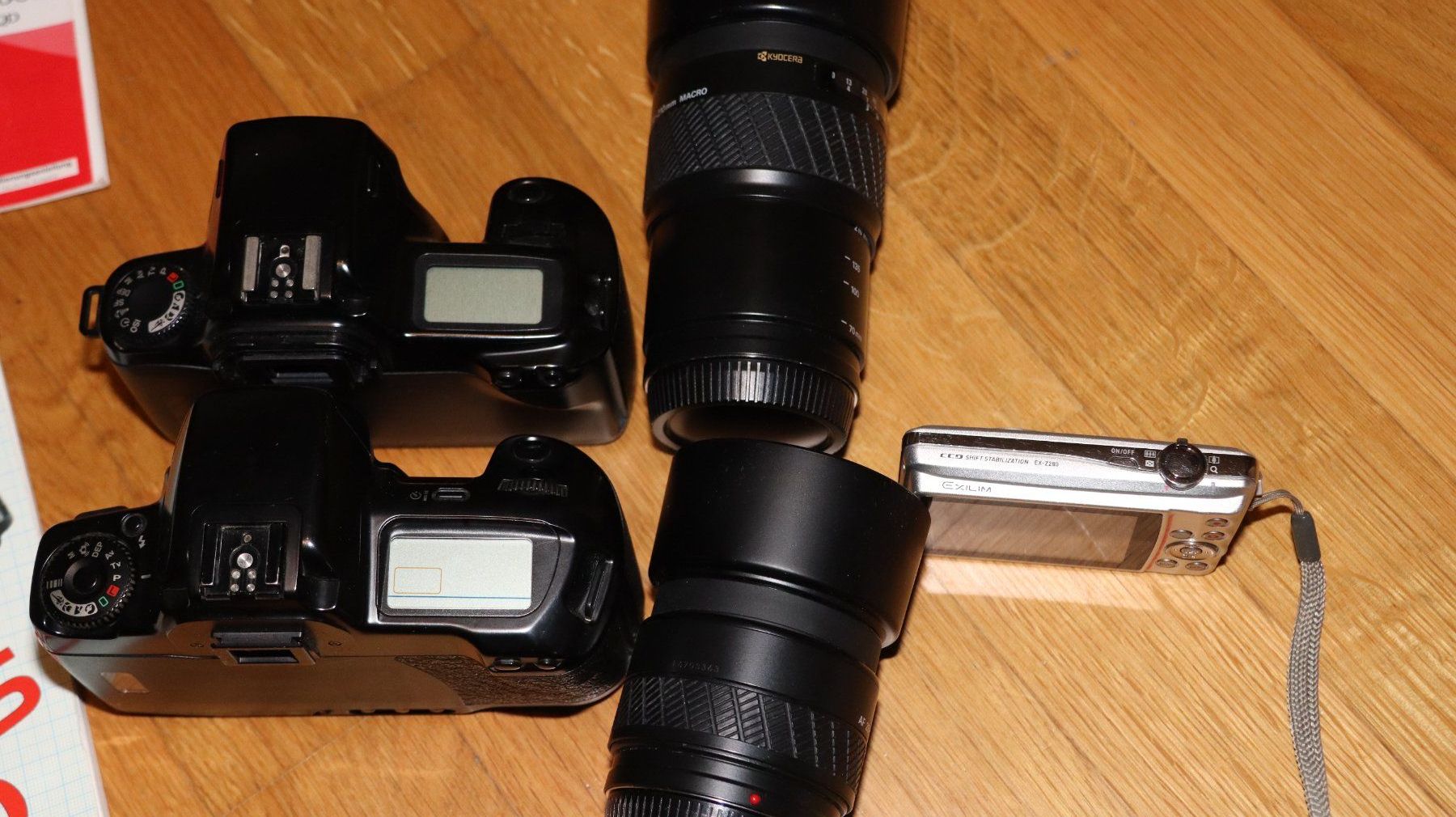 Canon Fotocamera: Canon Eos 1000F N, Eos 10,Codeleser,Casio Exilim,2 Objektive – Usato da Hohenrain venduto da magiclocke 1
