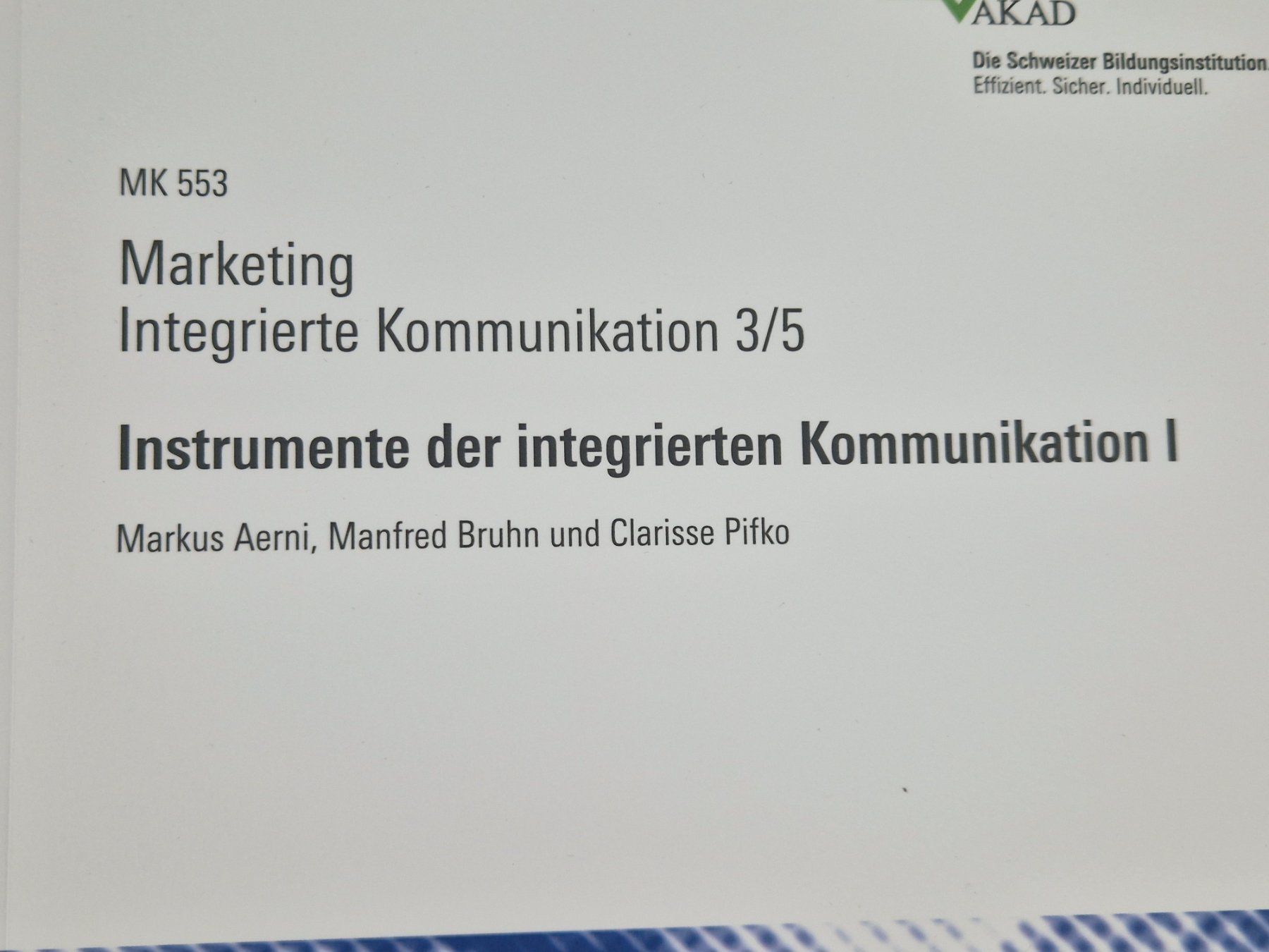 Livres: Kursprogramm "Integrierte Kommunikation" – D'occasion à Muhen par Restwert_Muhen 4