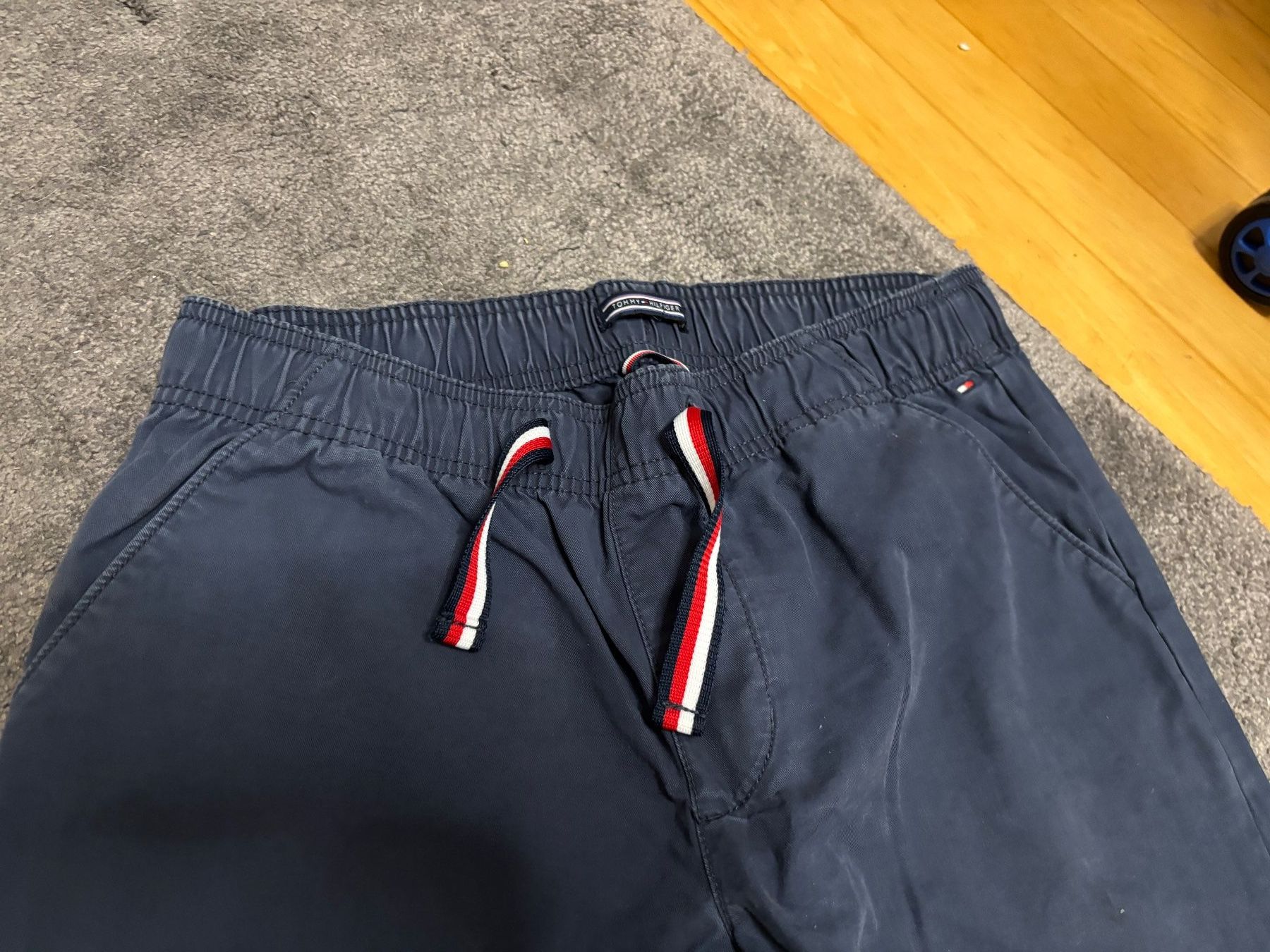 Hosen: Tom Hilfiger Hose, Grösse S – Gebraucht aus Murten von dav_8sbz 1
