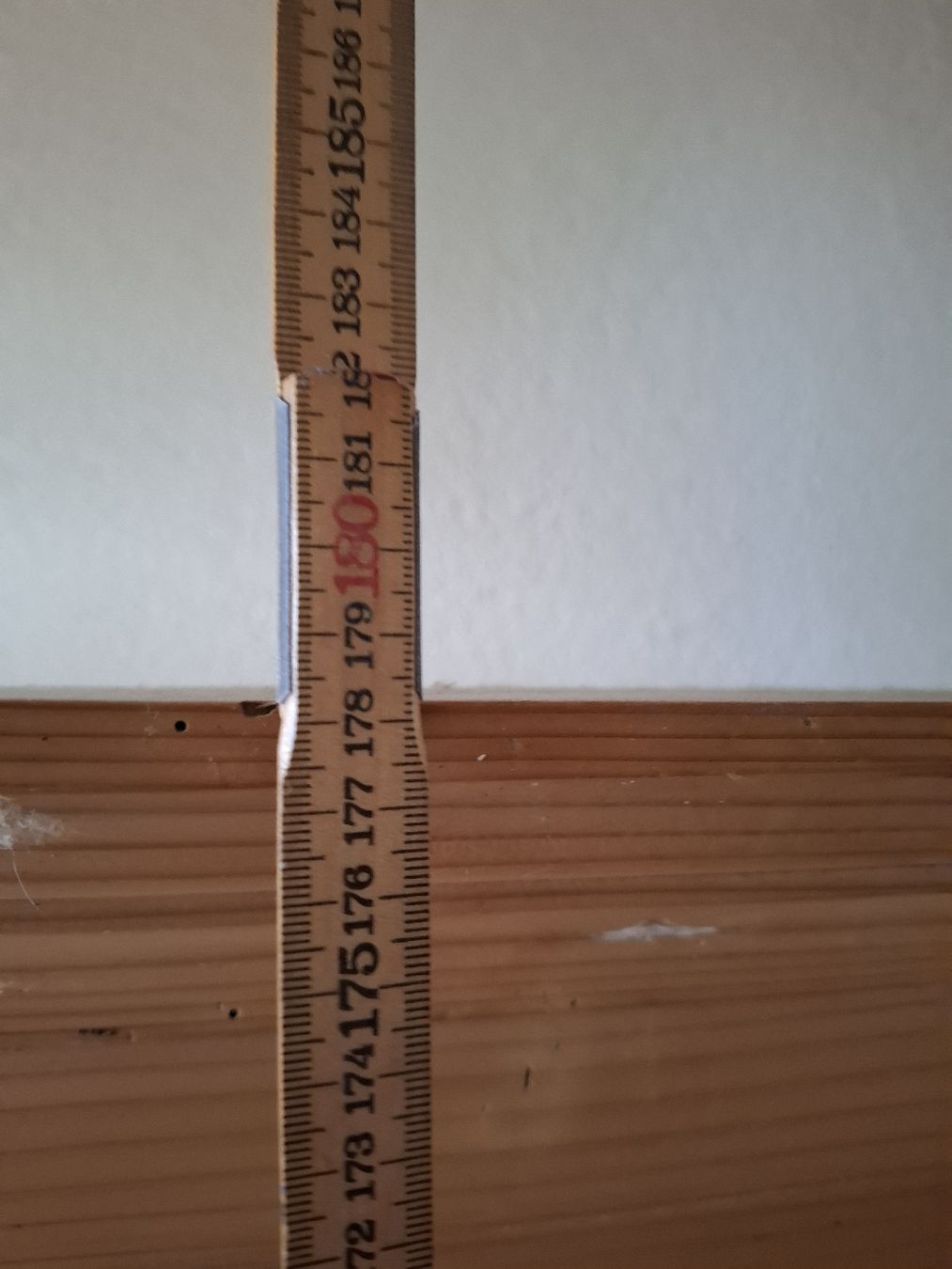 Armadi: Antiker Schrank Kiefer  – Usato da Wil SG venduto da die-wohnung 5