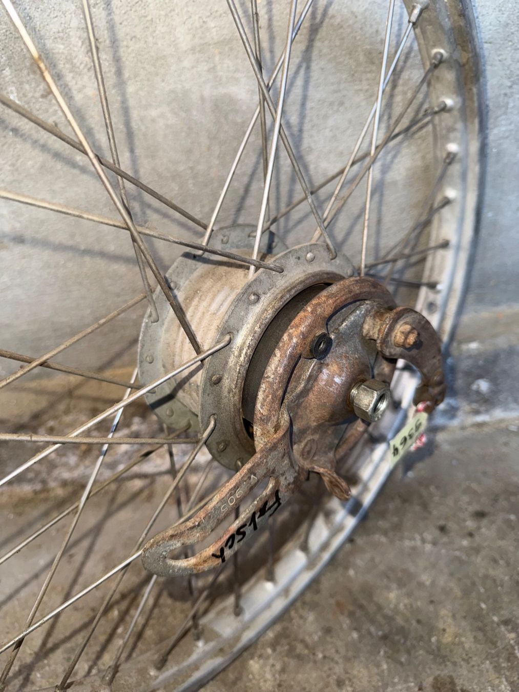 Sachs Parti ricambio per ciclomotori: Sachs Mofa Speichen Vorderrad 17 Zoll – Usato da Fahrni b. Thun venduto da berger_tuning34 2