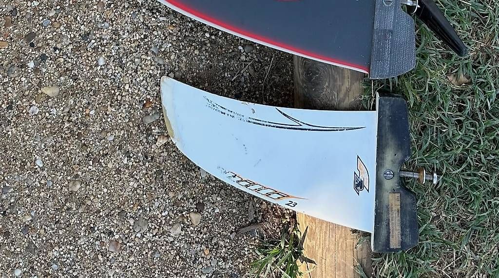 Tavole da surf e di nuoto: F2 Chilli 99L Windsurfboard - gebrauchter Zustand – Usato da Aeschi b. Spiez venduto da Meriana91 3