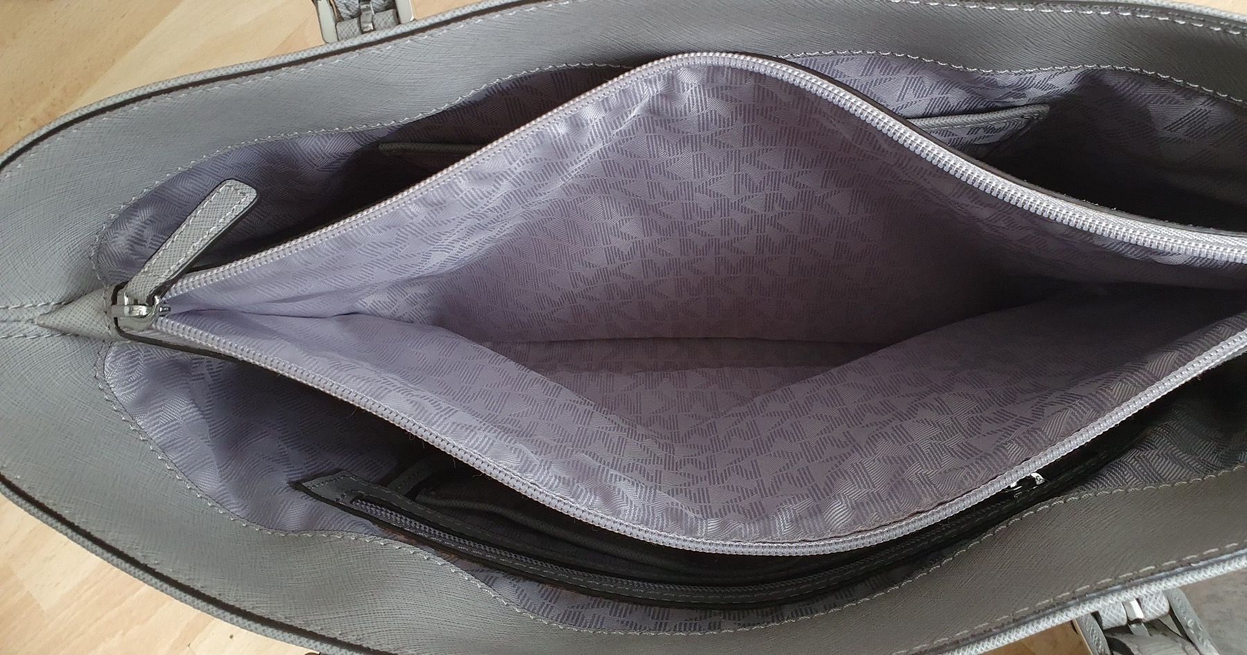 Michael Kors Borse da donna: Michael Kors Tasche grau – Usato da Luzern venduto da DaSi9354 5