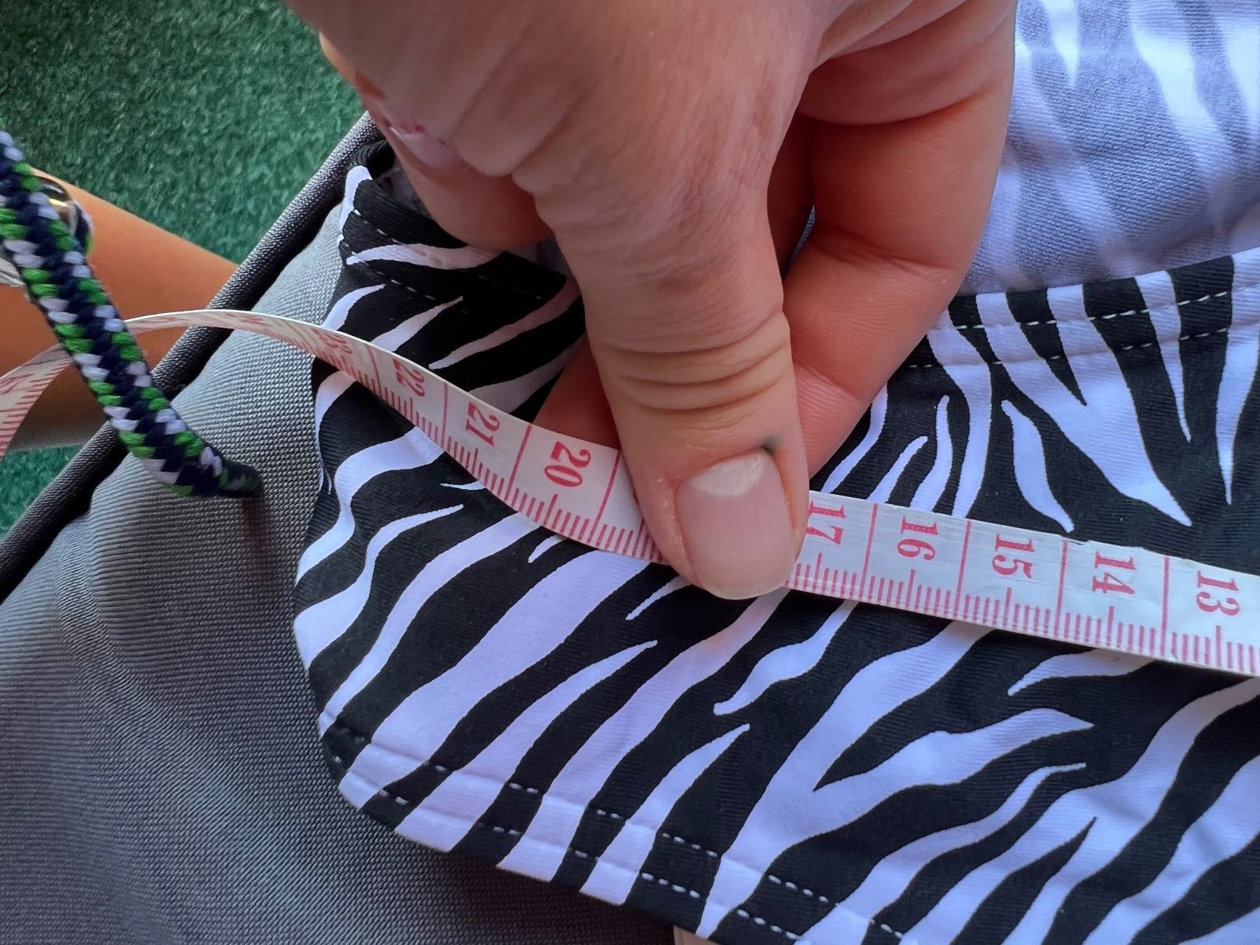 Badekleider & Bikinis: Bikini Zebra Look Grösse M - Neu mit Etikett – Neu und originalverpackt aus Riehen von edu_92w7 5