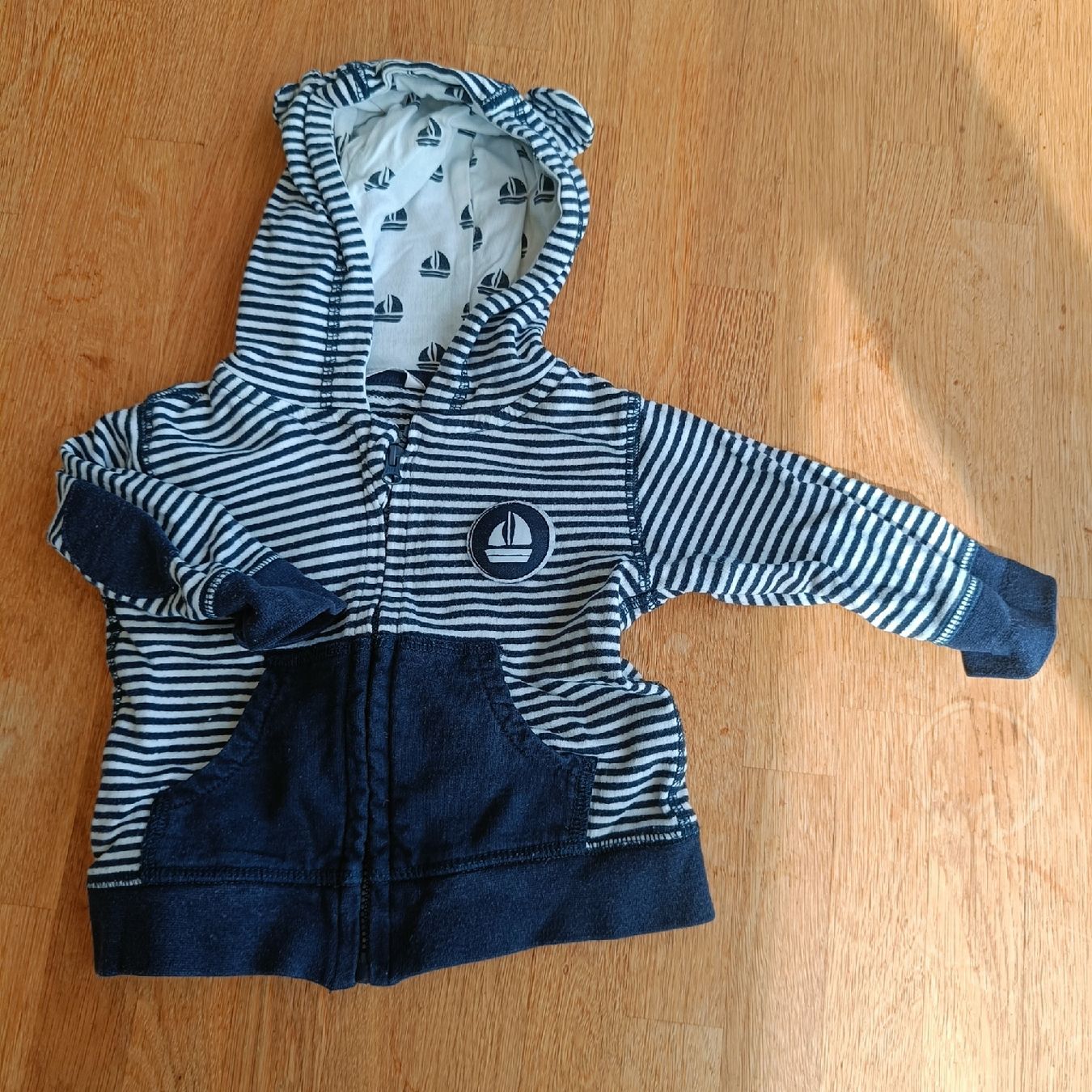 Pullover & Sweatshirts: Sweatjacke Grösse 68 – Gebraucht aus Jaberg von urig17.