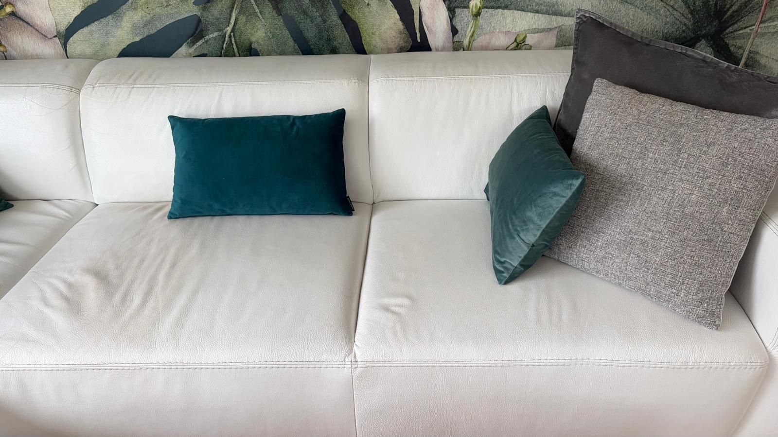 Divani: Ecksofa Leder weiss mit Kissen – Usato da Bremgarten venduto da Nuessli007 4