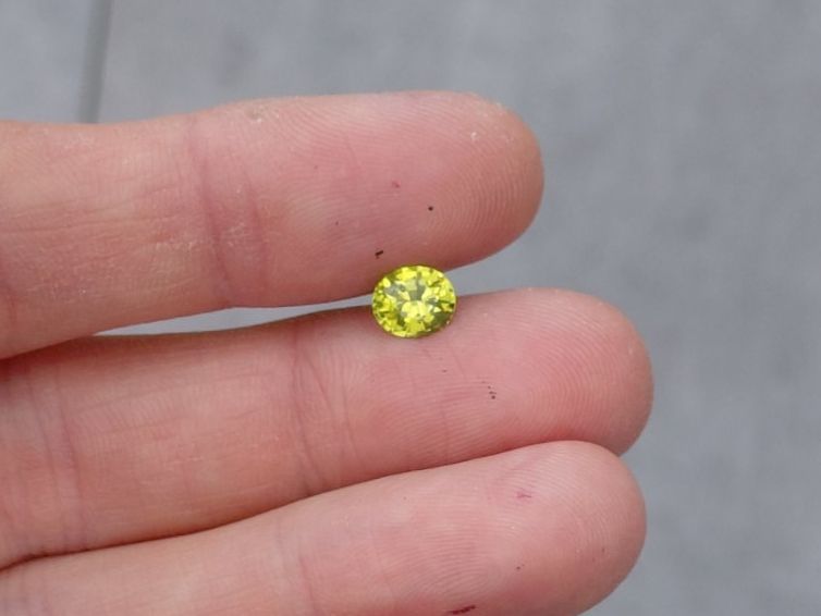 Pietre preziose: Supra Luminous Deep Chrysoberyl RARE – Usato da Bévilard venduto da Yougems 1