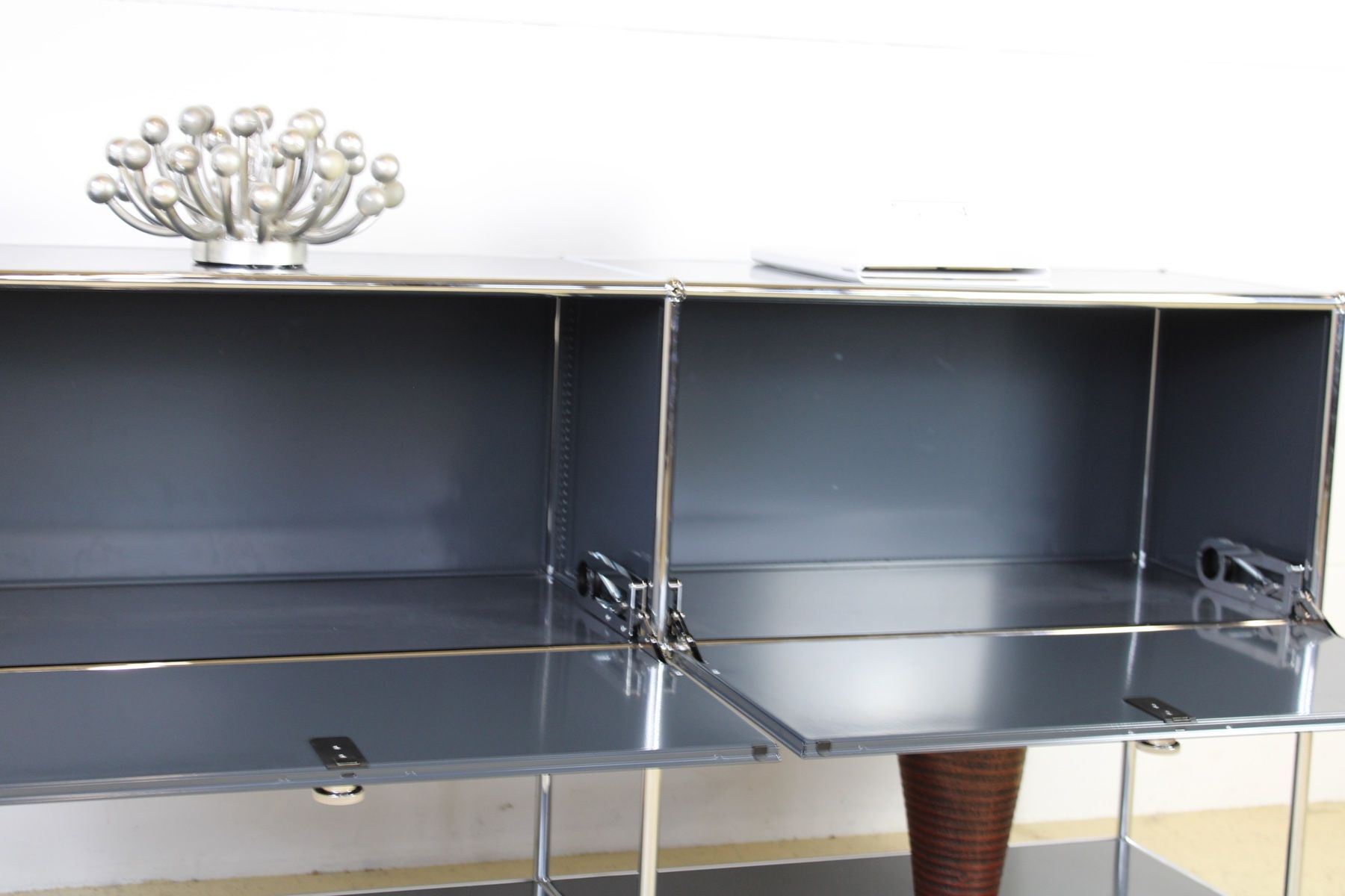 USM Cassettiere: USM Sideboard in Anthrazitgrau, Umbau möglich – Usato da Meinisberg venduto da atelier_TILIJA 4