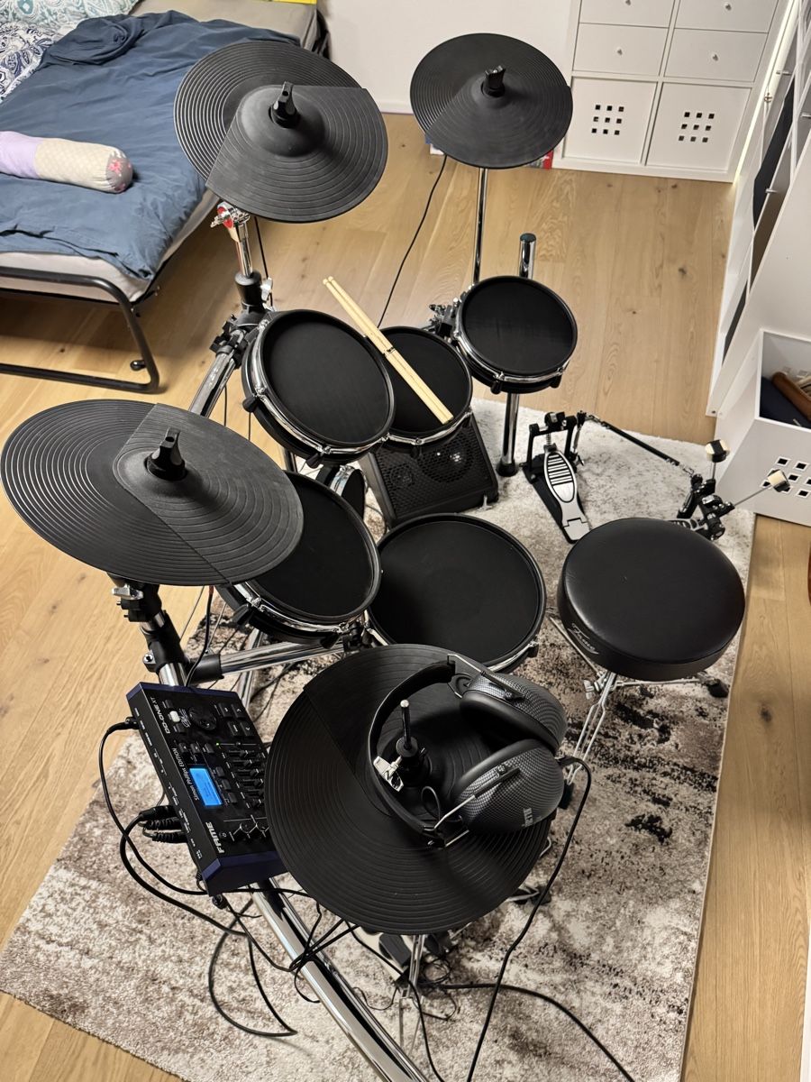 Musikinstrumente: Fame DD-One XT Simon Phillips E-Drum Set mit Doppelpedal+ – Gebraucht aus Widnau von