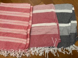Strandtücher (3 Stück, verschiedene Farben)