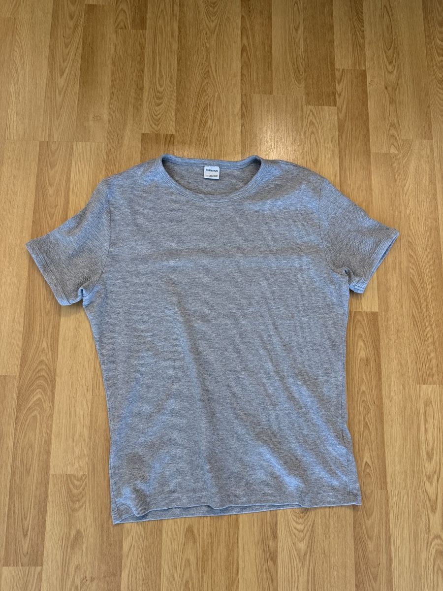 Bershka T-shirts: Bershka T-Shirt – Neuf (Voir description) à Lengnau AG par Liirim 1