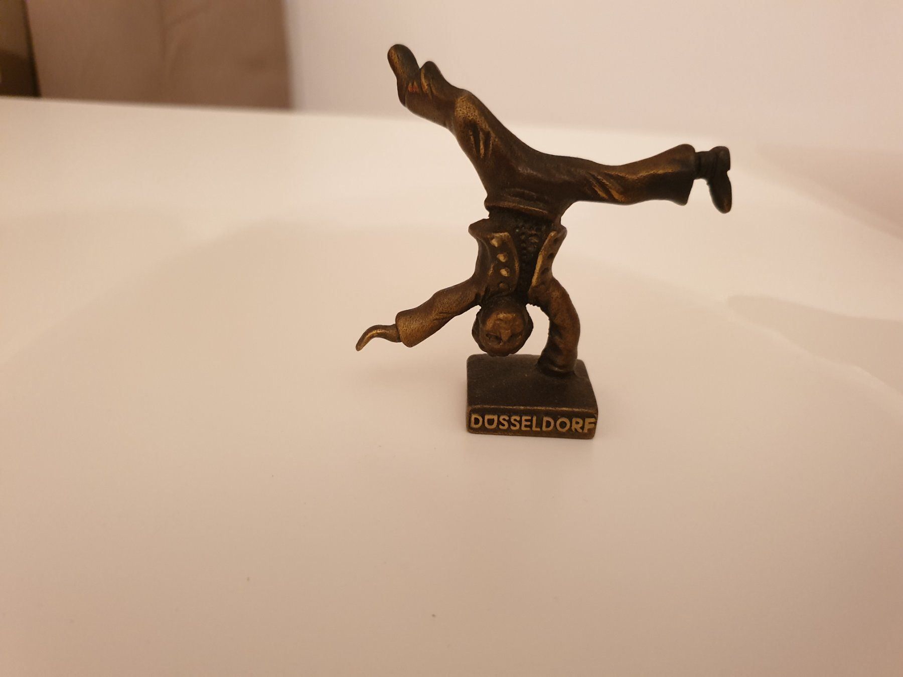 Skulpturen & Statuen: KLEINE SKULPTUR DÜSSELDORF – Gebraucht aus Locarno von ICARO8 1