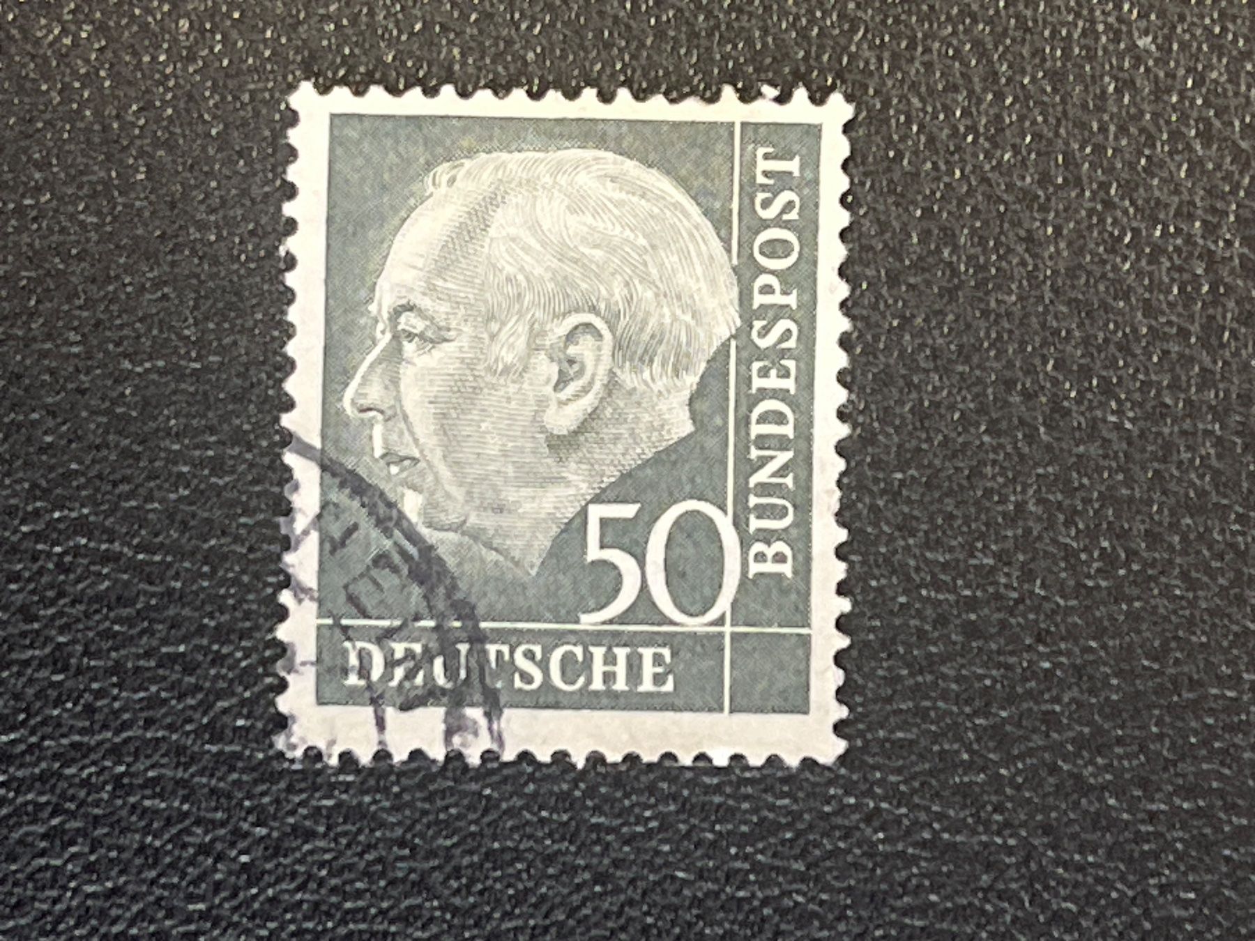 Tutti i francobolli: Deutschland Briefmarke – Usato da Chiasso venduto da AzenYa