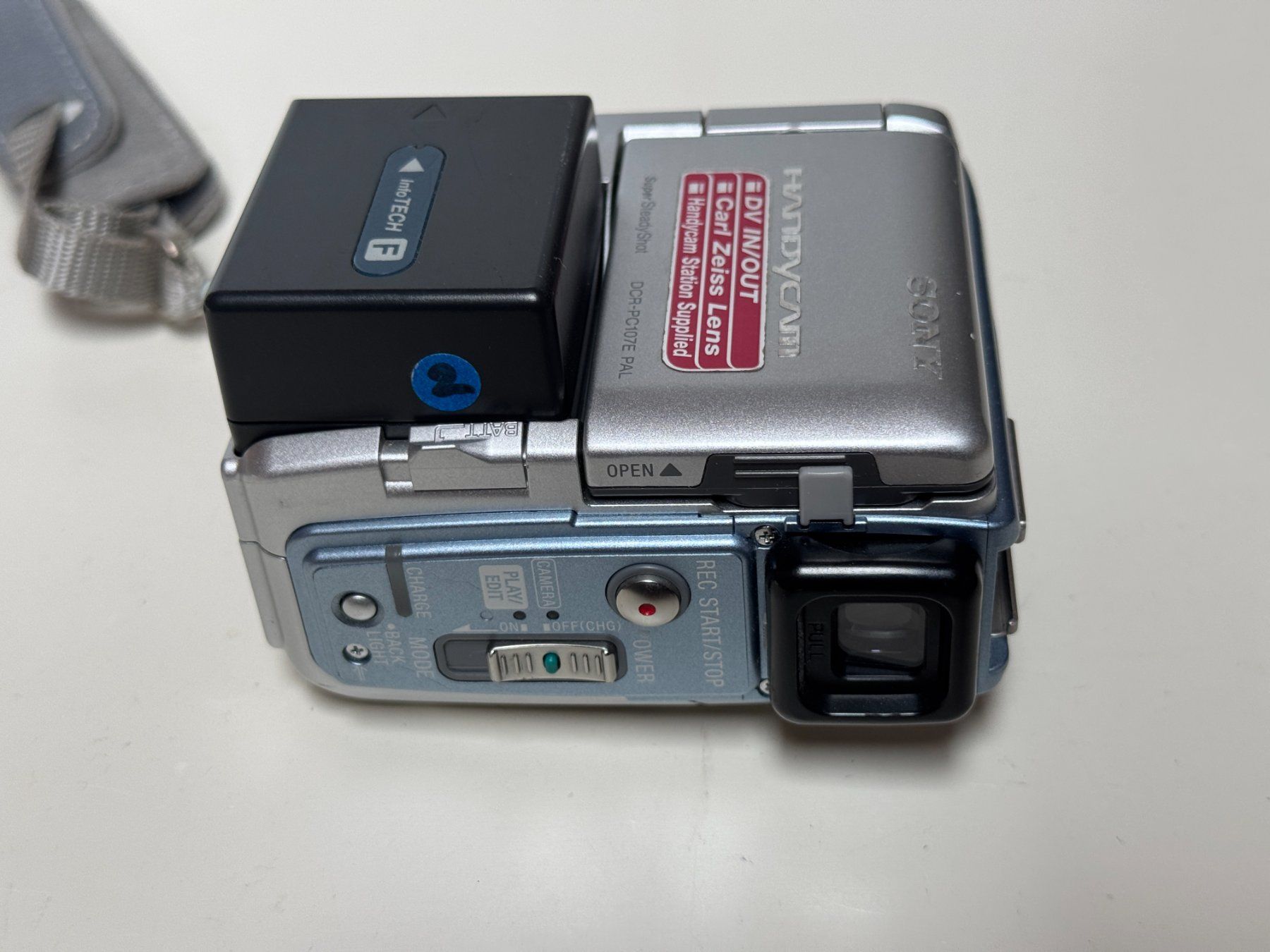 Sony Videocamere: Sony Videokamera ab Fr. 1.- – Difettoso da Ins venduto da Revue-1000 1
