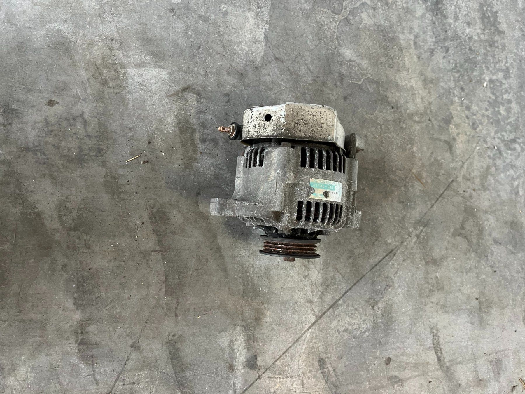 Subaru Tutti pezzi di ricambio auto: Subaru Justy 1.3 Alternator – Usato da Dällikon venduto da CH-Schrauber 2