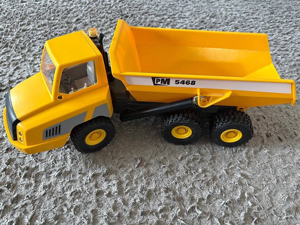 Playmobil Giocattoli: Playmobil Lastwagen PM 5468 – Usato da allschwil venduto da sophie141208