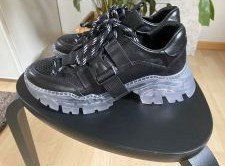 Makris Sneakers black size 38 with buckle and laces