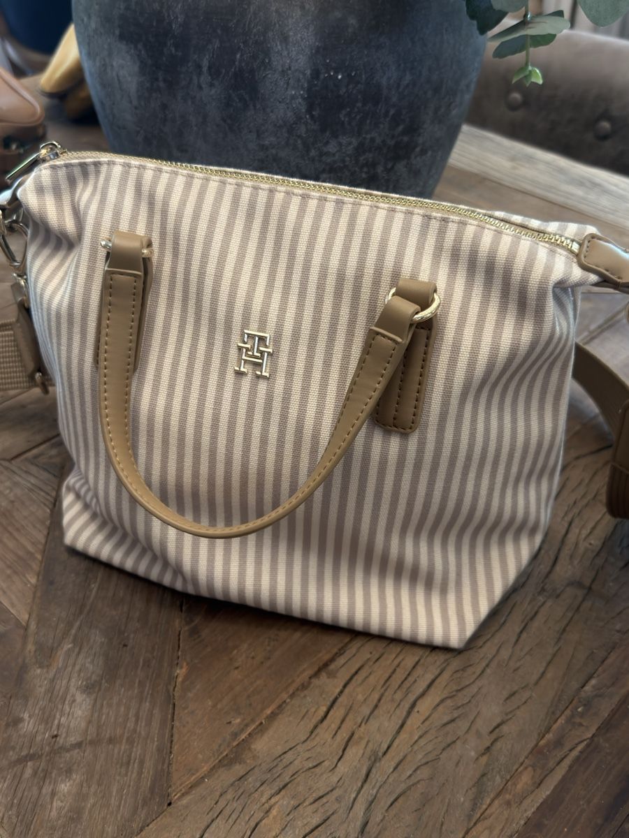 Tommy Hilfiger Borse da donna: Tommy Hilfiger Tasche neu  – Nuovo (secondo la descrizione) da Fehraltorf venduto da Erdo81 1