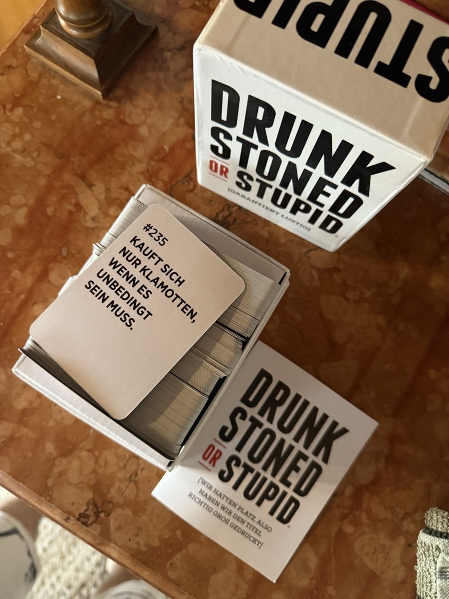 Giochi: Party Spiel - Drunk Stoned or Stupid – Nuovo (secondo la descrizione) da Zürich venduto da Humunculus