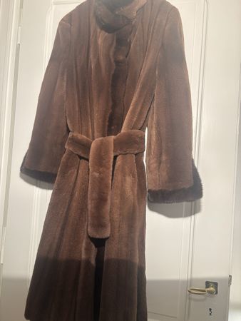 Magnifique manteau de fourrure comme neuf
