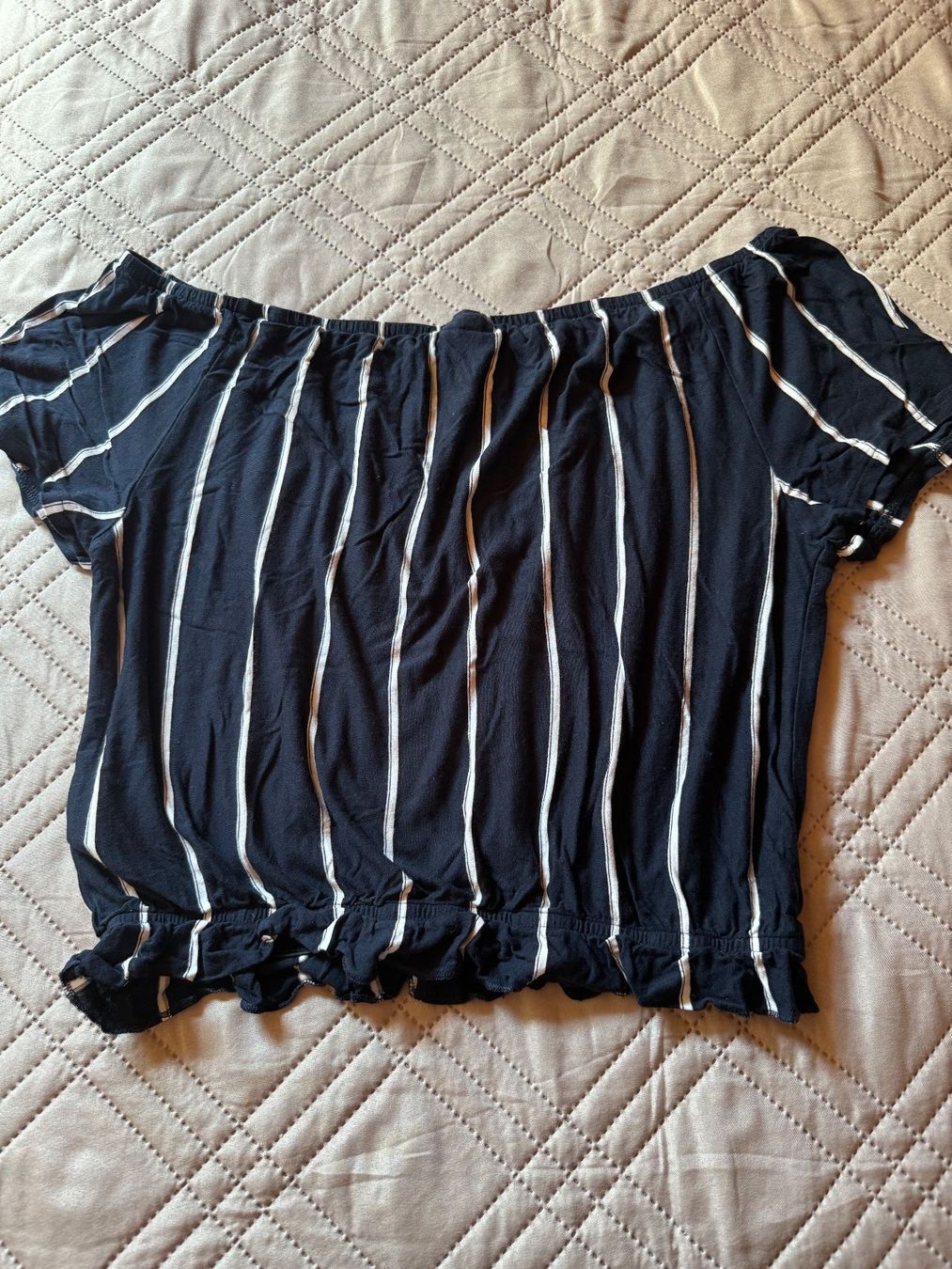T-Shirts: süsses Shirt Gr M – Gebraucht aus Roggwil BE von Himmubett 1