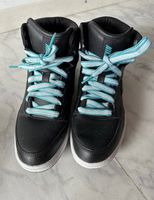 Neue Nike Damen Sneaker schwarz Gr. 38.5