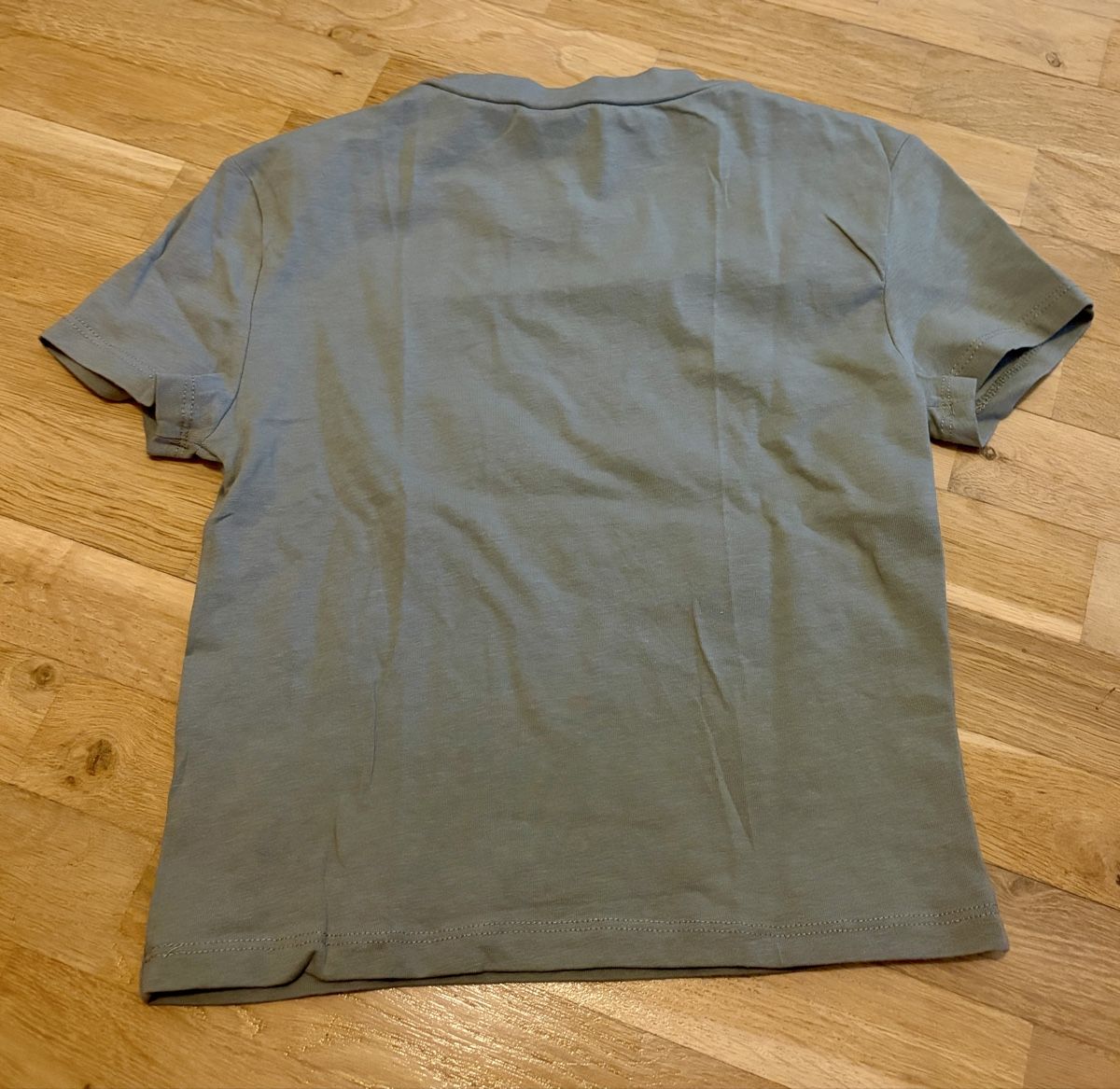 H&M T-shirt: Crop Top by H&M – Usato da Zürich venduto da stemiche 2