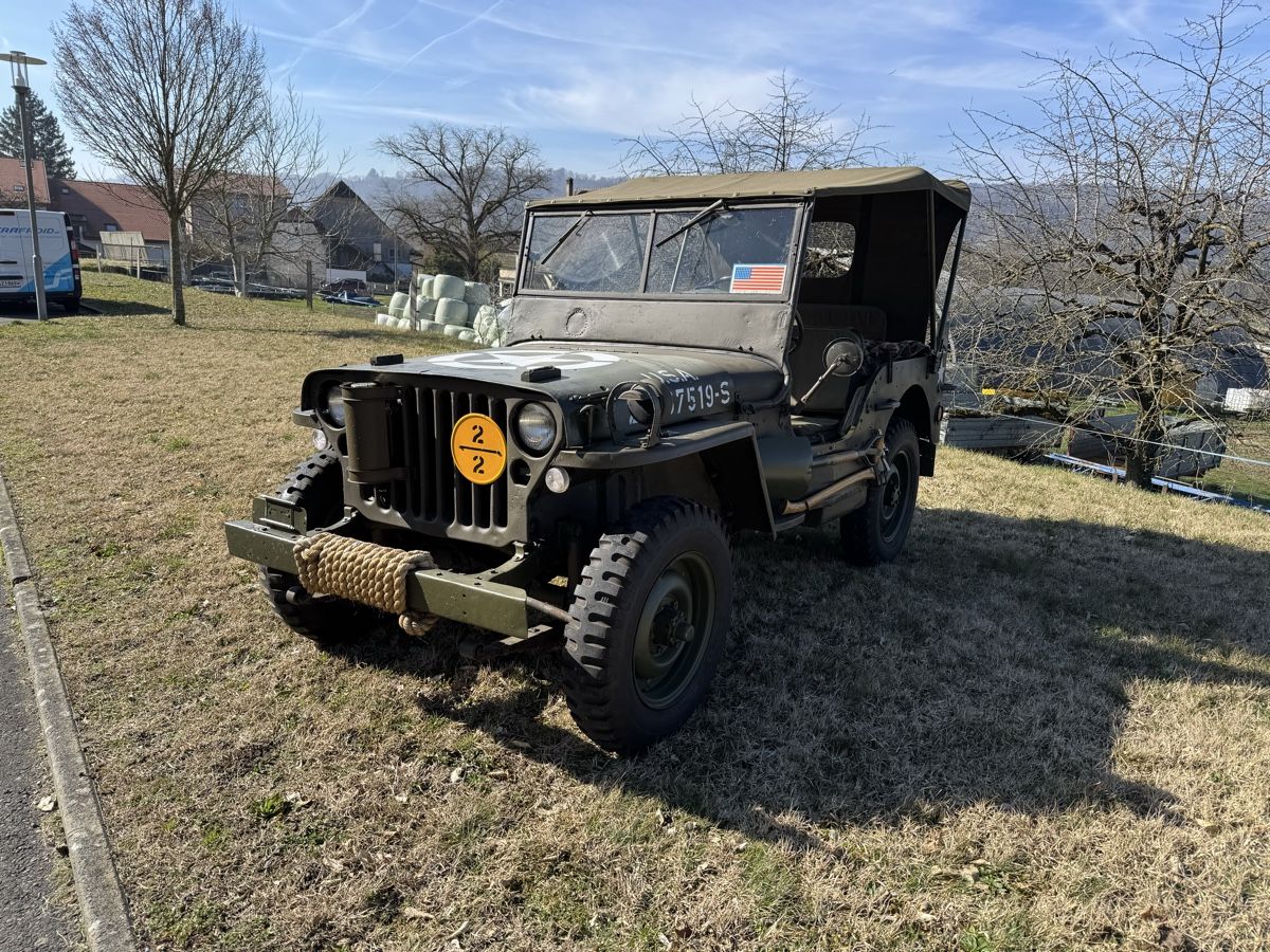 Jeep Automobili: Willys MB Jeep 1944 – Usato da Echallens venduto da HD90 1