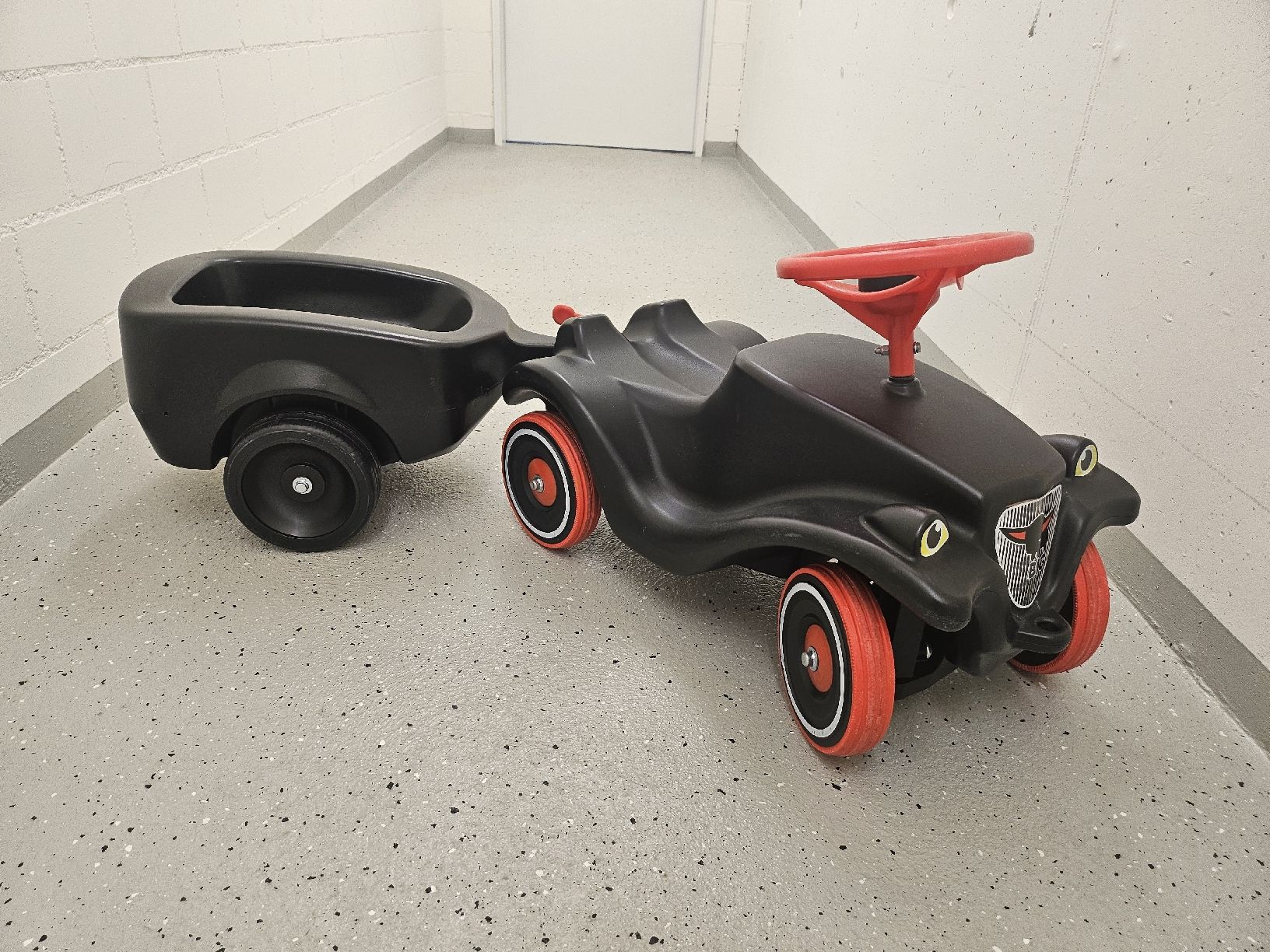 Véhicules pour enfants: Bobby Car mit Anhänger – D'occasion à Baar par Naedels-Kreationen