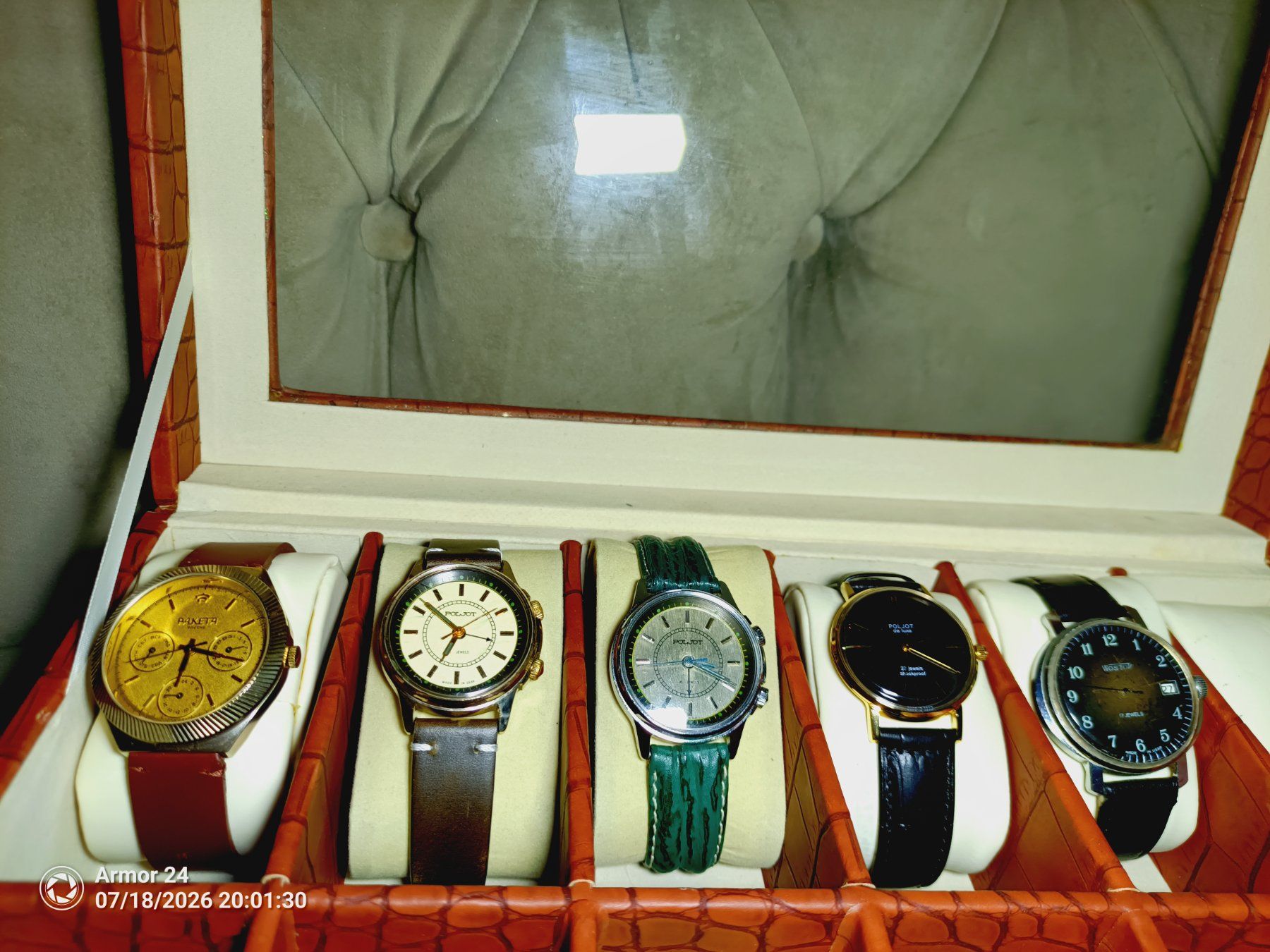 Vostok Orologi: Sovietische Uhren Raketa & Poljot & Wostok – Usato da Dietlikon venduto da mar_fk2x 2