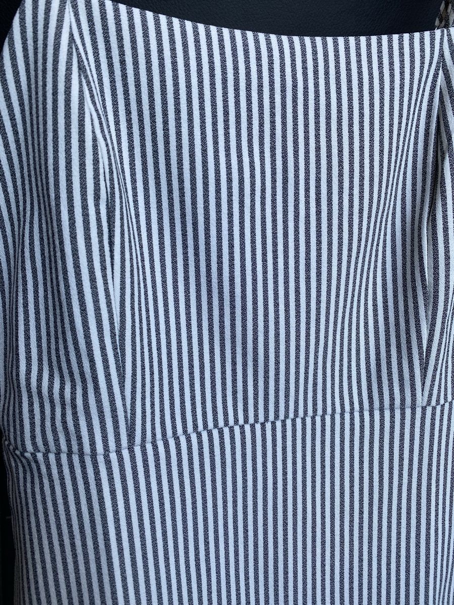 Pull&Bear Kleider: Robe courte Pull&Bear blanche lignée noir – Gebraucht aus Essertines-Yverdon von Alice977 2