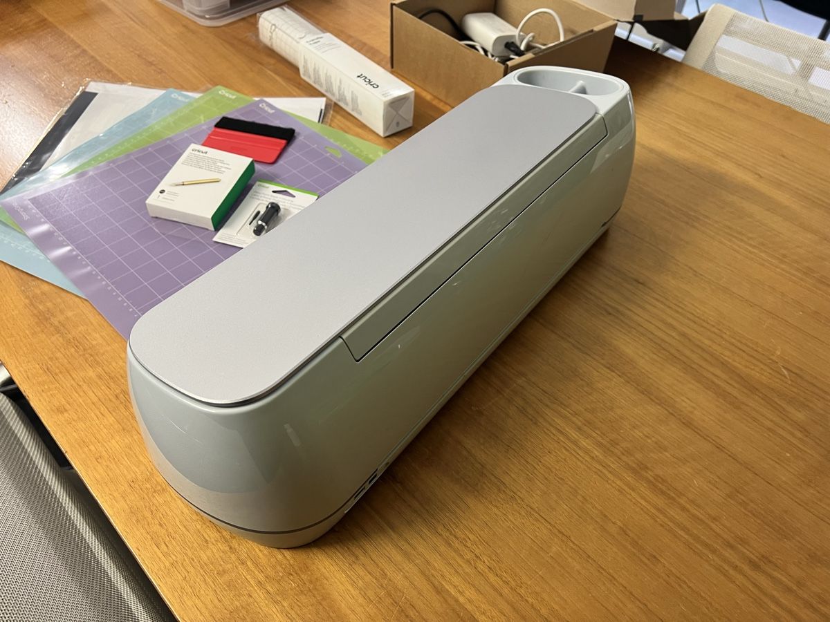 Tutte le macchine: Cricut Maker 3, Schneidplotter mit Zubehör! – Usato da Glattbrugg venduto da sam-network 1