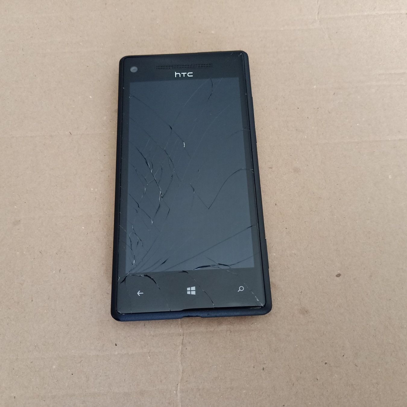 HTC Telefoni cellulari / Smartphones: HTC Windows Phone 8X PM23200: Touchscreen Defekt, reagiert – Difettoso da Winterthur venduto da Opusco 3