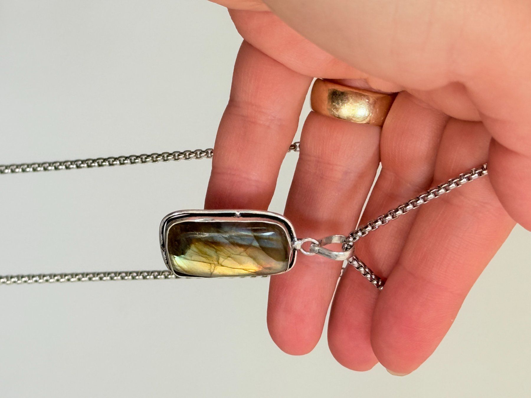 Colliers: Collier avec Labradorite – Neuf avec emballage d'origine à Genève par AWWA 2