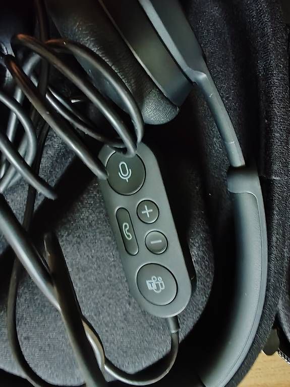 Microsoft Cuffie: Kopfhörer von Microsoft mit Etui – Usato da Dübendorf venduto da lyd_7gxl 1