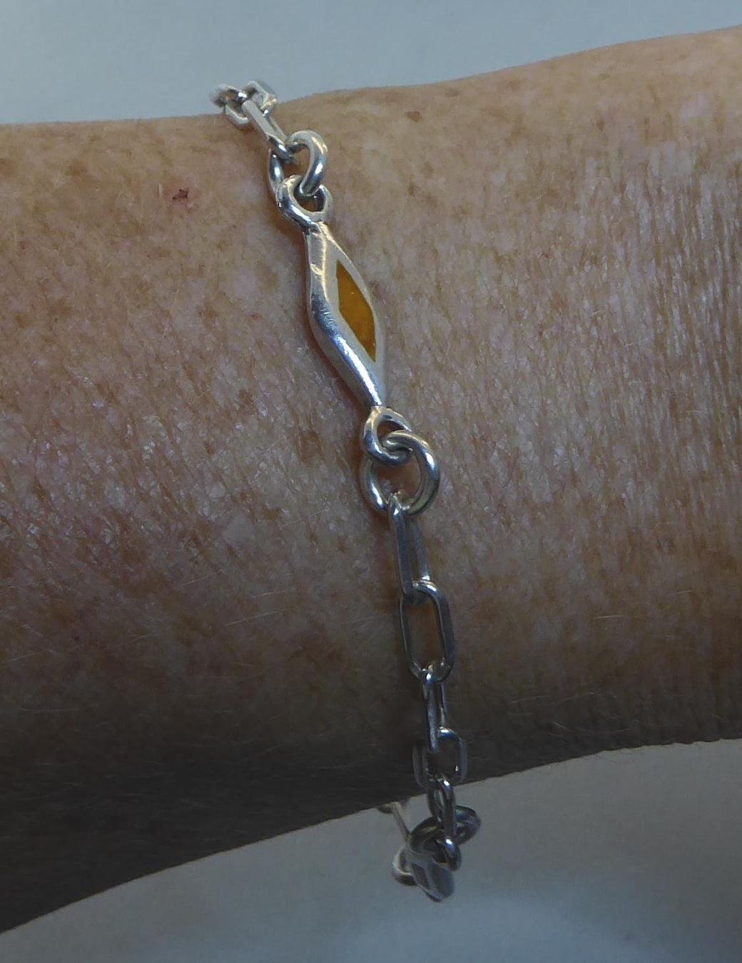 Bracciali & Braccialetti: Armband 925er Silber mit synthetischen Steinchen – Usato da Muri AG venduto da Lineli2020
