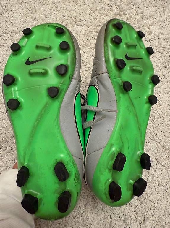 Schuhe für Jungen: Fussballschuhe Nike Tiempo 34 – Gebraucht aus Küsnacht ZH von nat_m97w 2