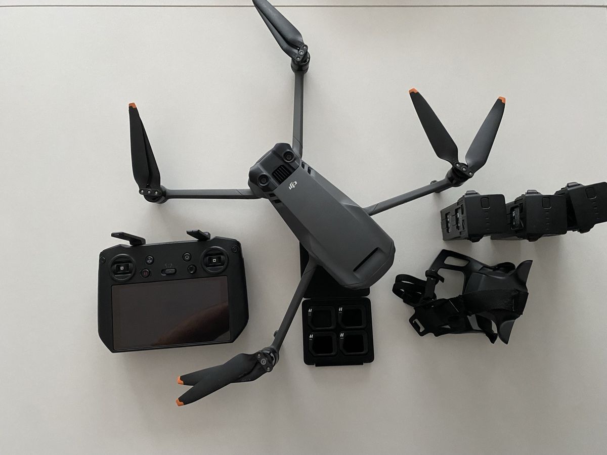DJI Modellismo RC: Drone Dji Mavic 3 Classic , Fly More Combo – Usato da Gland venduto da Tech-TEC 2