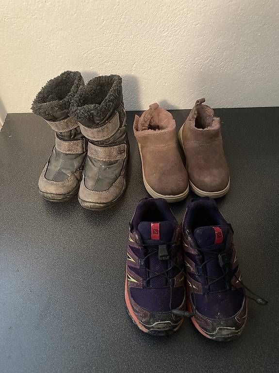 Schuhe für Jungen: Chaussures hivers 27 – Gebraucht aus Echallens von warnioc