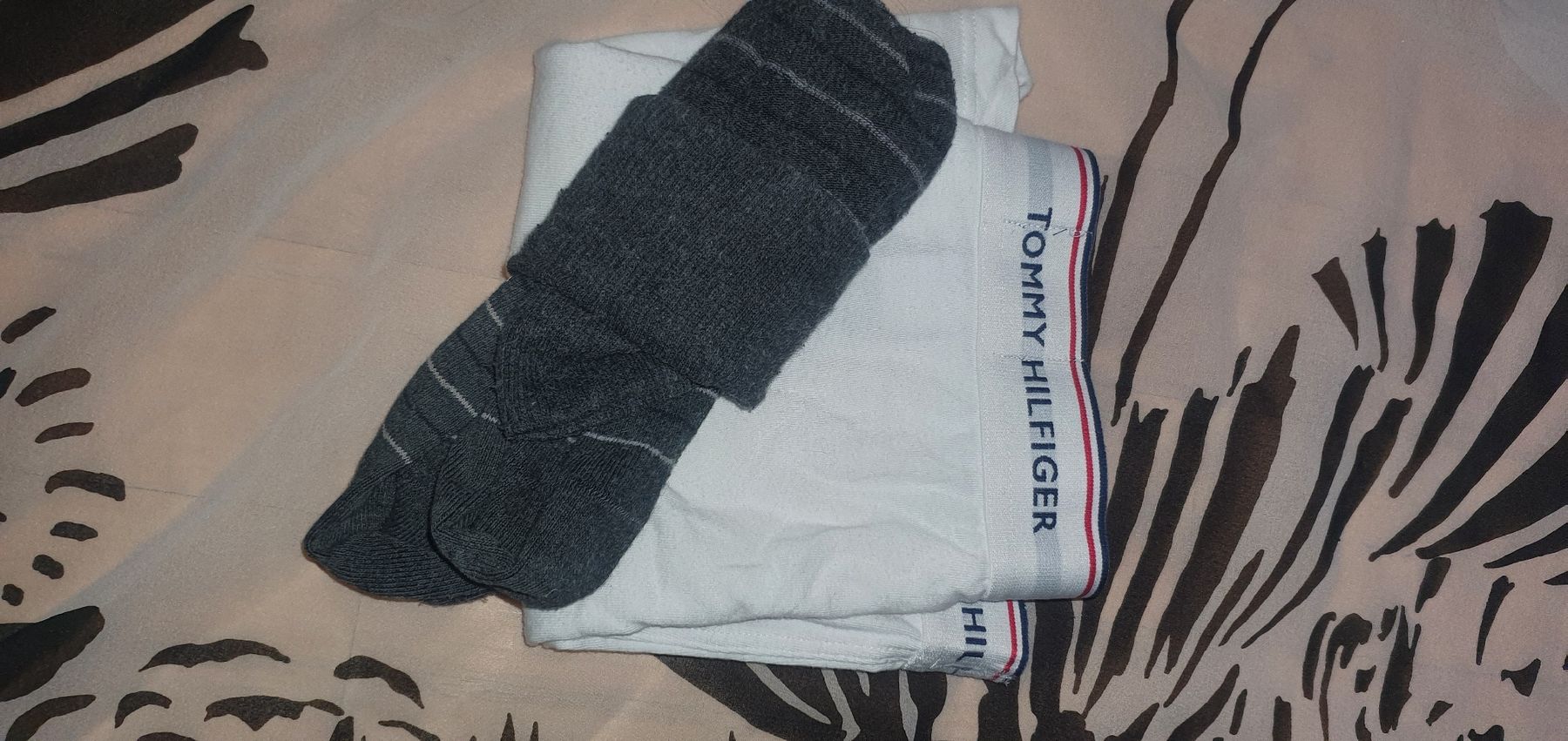 Tommy Hilfiger Lotti di vestiti: Tommy Hilfiger Set, Hilfiger Geschenkidee, Thomas Love-Set – Usato da Zollikerberg venduto da Nice_Name 3