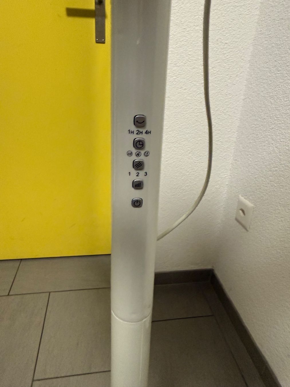 Ventilatoren: Standventilator Manor PM-550 weiss 55W 40 Zeichen – Gebraucht aus Zürich von Alinghi64 1