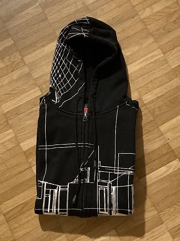 Maglioni & Felpe: Pulli mit Kapuze Gr 152/158 – Usato da Fislisbach venduto da MichaHa 2