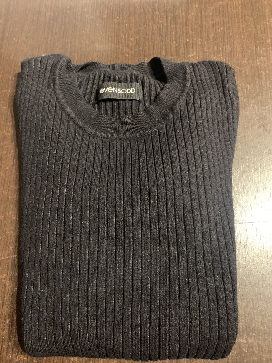 Pullover & Sweatshirts: Pull noir taille S – Gebraucht aus Domdidier von qatar1973 2