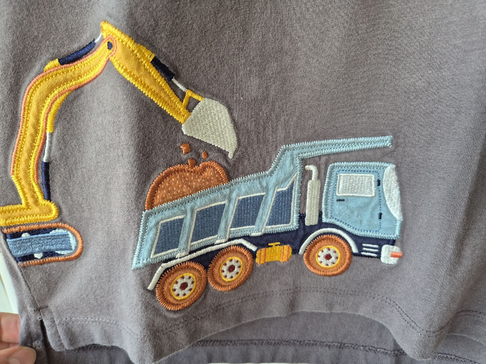 Pullover & Sweatshirts: Langarmshirt-Set Gr. 128, Dinos Bagger, Top Quali – Gebraucht aus Zollikerberg von ExcellenceInProducts 2