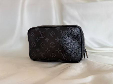 Louis Vuitton Pochette Cosmetic Pouch Monogram Black Used